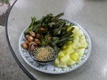 Chicken in Pandan Leaves