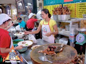 Sidewalk Guide to Bangkok's Finest Street Vendors - Saochingcha Area - Tien Song