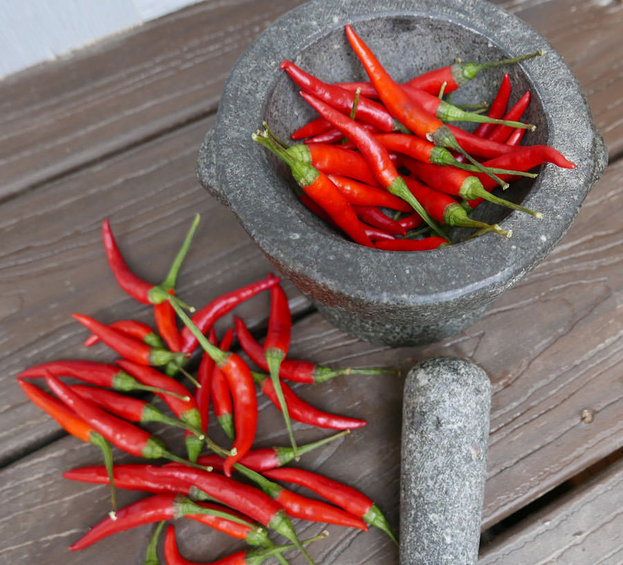 Fresh Thai Chilli Garlic Peanut Sauce