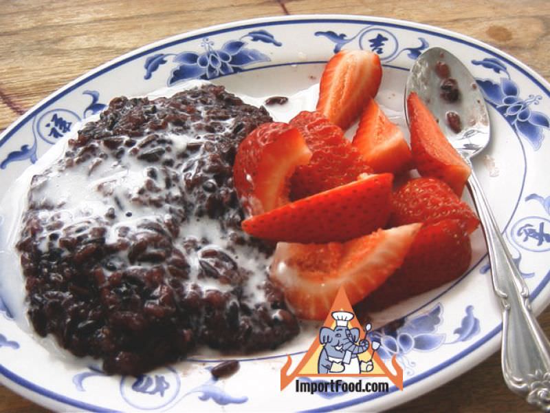 Mixed Sticky Rice & Coconut Milk with Fruit, 'Khao Neeo Dahm Polamai'