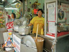 Sidewalk Guide to Bangkok's Finest Street Vendors - Thong Lor Area - Joke 38