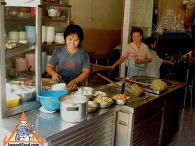 Sidewalk Guide to Bangkok's Finest Street Vendors - Saochingcha Area - Shuan Shim