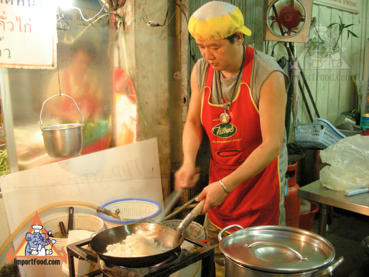 Vendor At Soi Thong Lor Offers Radna