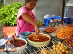 thai-meatball-vendor-12.jpg