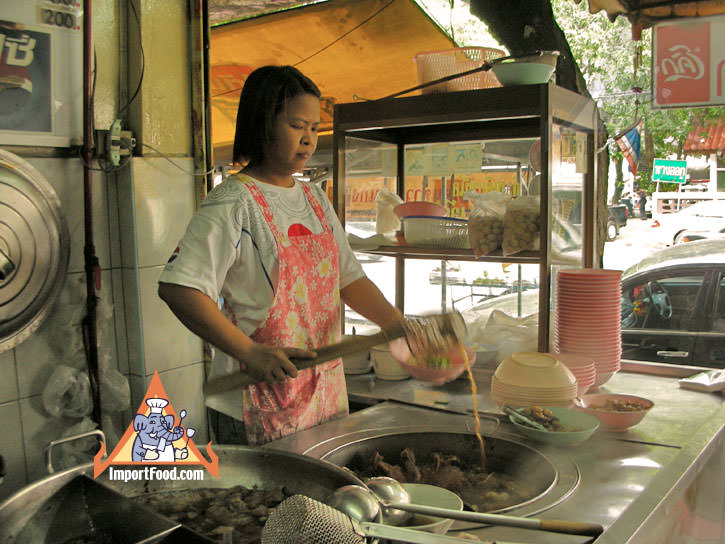 Bangkok Vendor Thong Lor Pochana, Duck Soup and More