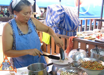 Steamed Wraps 'Pak Mor Nam'